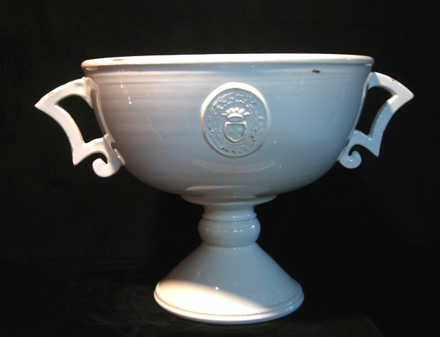 Stem Round Pedestal Bowl